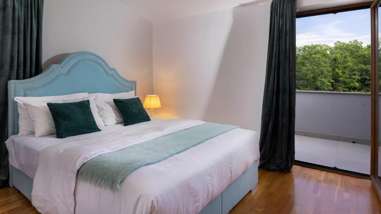 Val Piana Villa Савудрия Екстериор снимка